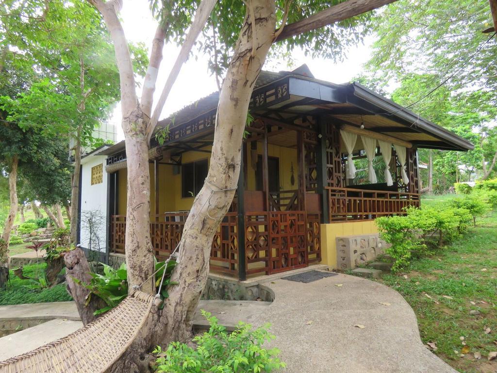 Villa Khadine Grand Vista Resort Coron Oda fotoğraf